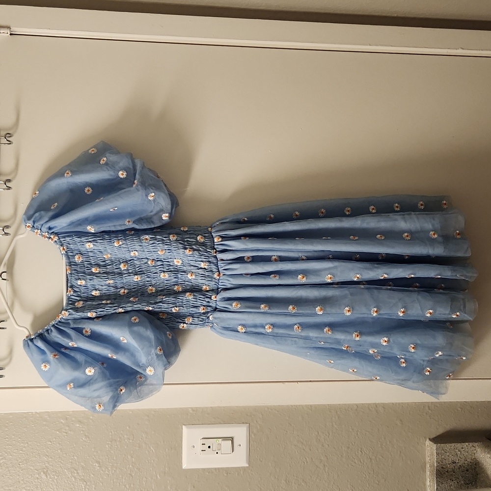 Shein beautiful baby blue daisy shirred frill mesh midi dress size Small